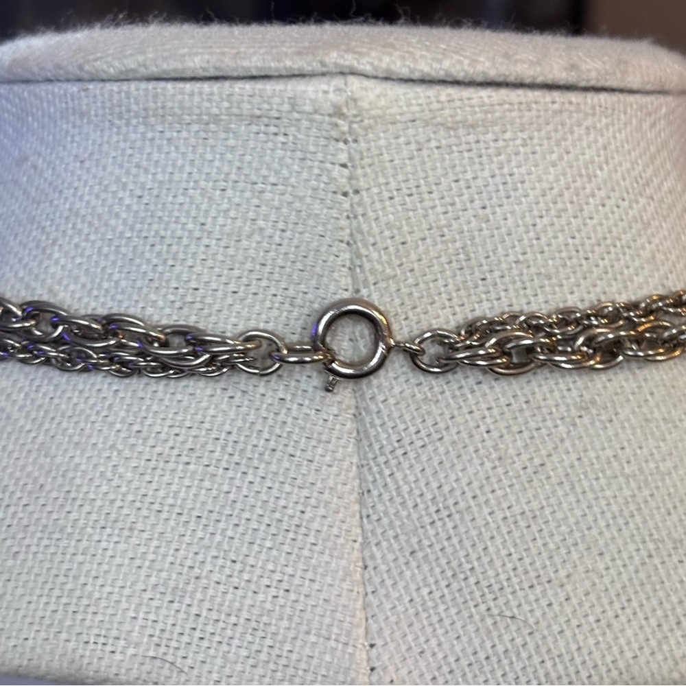 🌼Two Tier Filigree Large Medallion Pendant Necklace - Picture 5 of 5